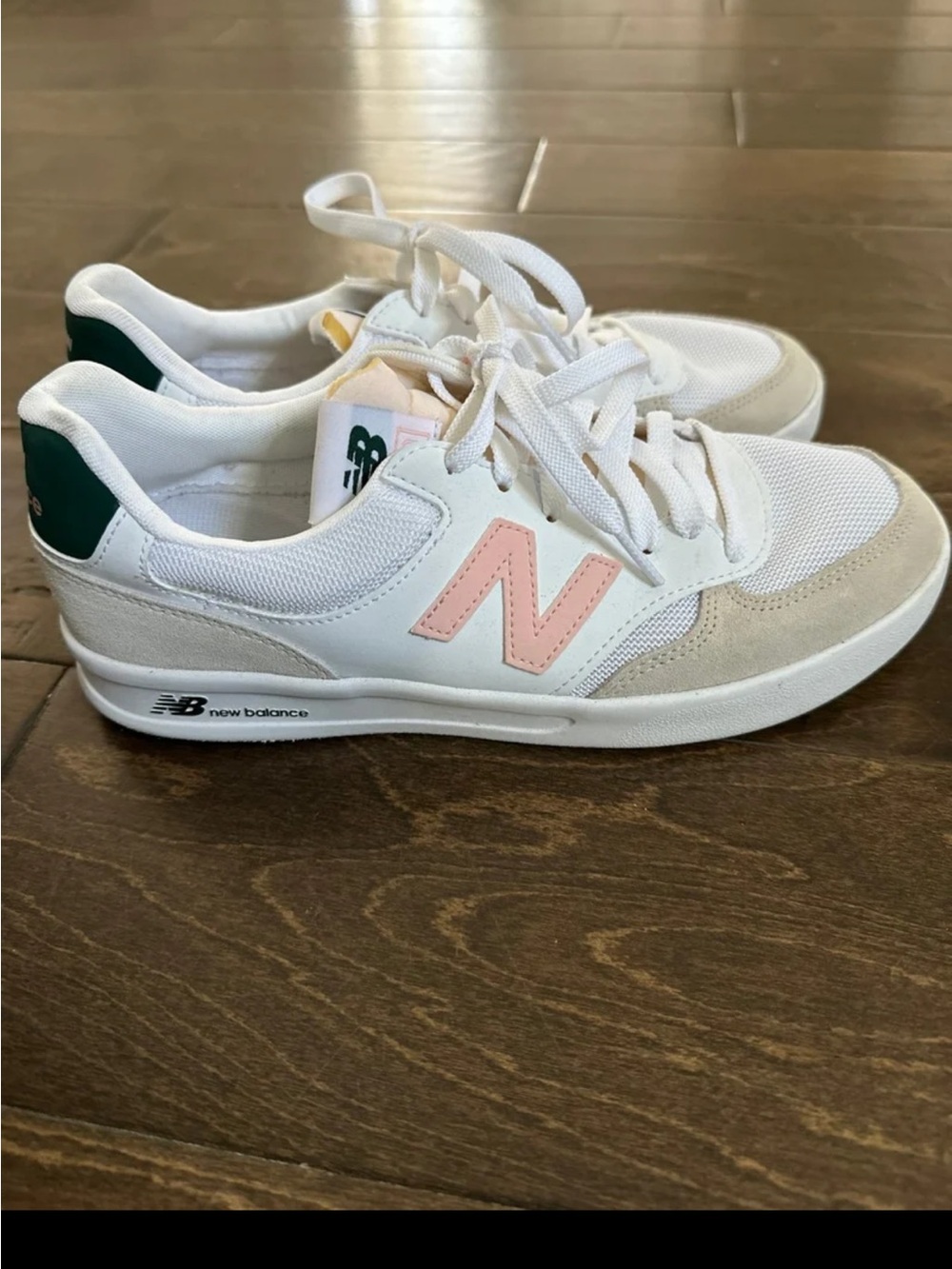 New balance The Court Line Sneakers - Picture 2 of 4